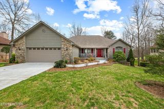 135 Stonewood Drive, Crossville, TN 38558