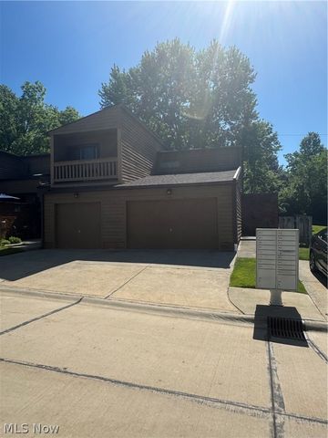 131 Kimrose Lane, Broadview Heights, OH 44147