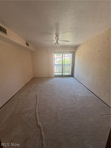 131 Kimrose Lane, Broadview Heights, OH 44147