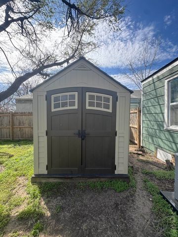 1832 N Minneapolis St, Wichita, KS 67214