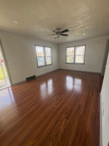 1832 N Minneapolis St, Wichita, KS 67214