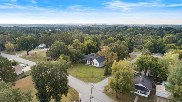 415 W Pine Street, Pocahontas, AR 72455