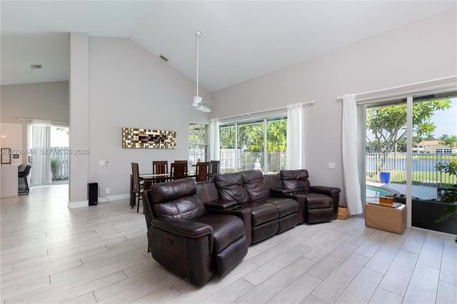 1171 Laguna Springs Dr, Weston, FL 33326
