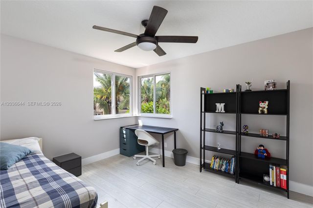 1171 Laguna Springs Dr, Weston, FL 33326