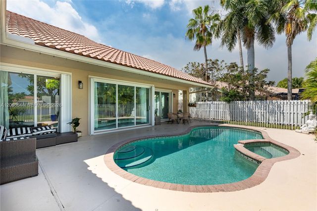 1171 Laguna Springs Dr, Weston, FL 33326