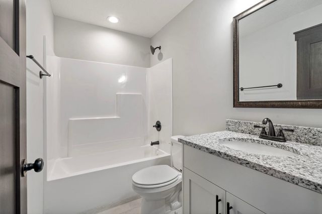 13566 Blackbird Way, Rosemount, MN 55068