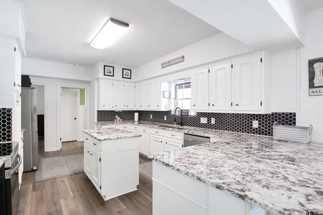 19413 US Hwy 79 E, Jacksonville, TX 75766