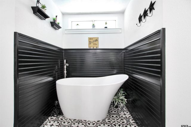 19413 US Hwy 79 E, Jacksonville, TX 75766