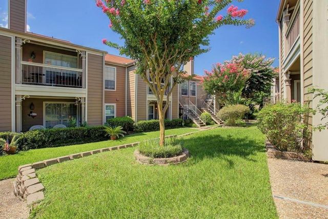 1880 White Oak Drive 107, Houston, TX 77009