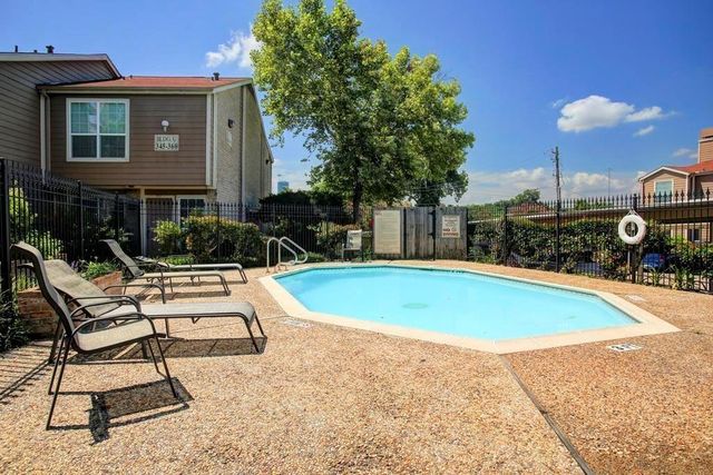 1880 White Oak Drive 107, Houston, TX 77009