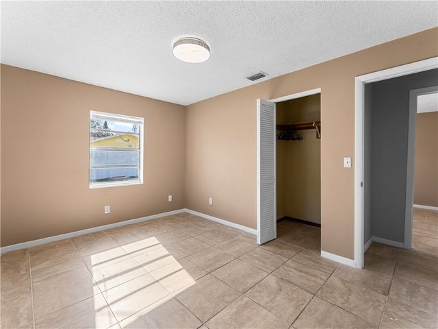 304 8th Avenue SW, Vero Beach, FL 32962