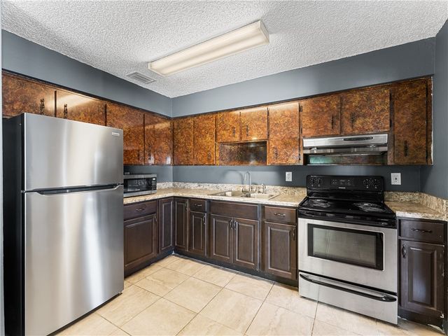 304 8th Avenue SW, Vero Beach, FL 32962