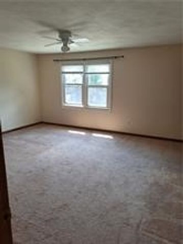 34 Manchester Street C, West Warwick, RI 02893