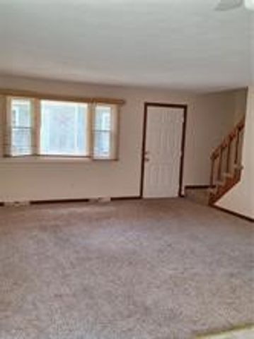 34 Manchester Street C, West Warwick, RI 02893