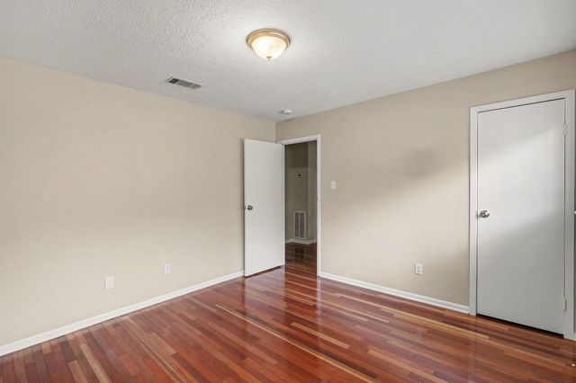 62 W Timberspire Court, Spring, TX 77380