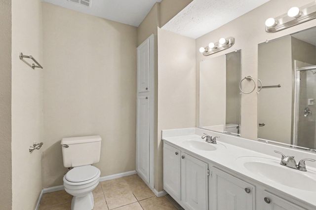 62 W Timberspire Court, Spring, TX 77380