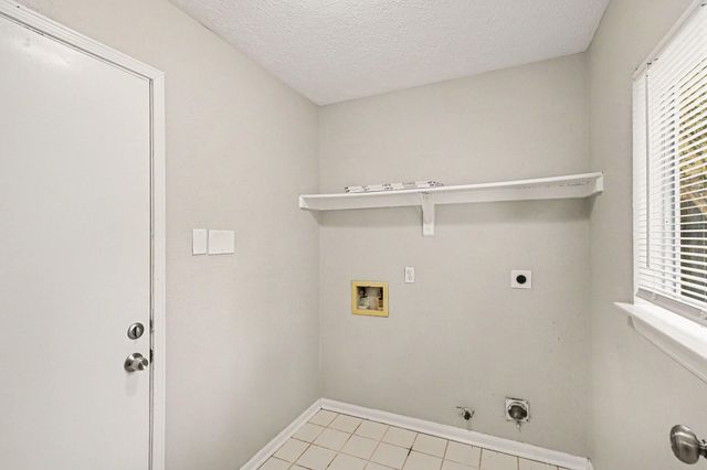62 W Timberspire Court, Spring, TX 77380
