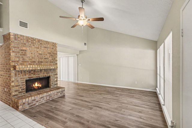 62 W Timberspire Court, Spring, TX 77380