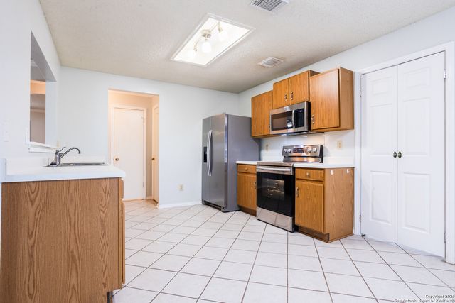 5118 Senisa Springs, San Antonio, TX 78251