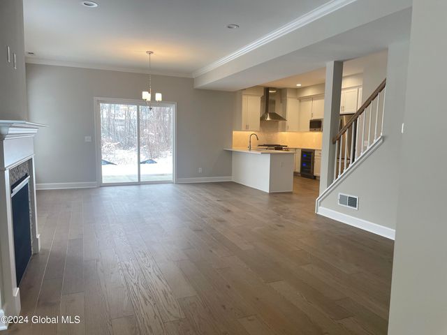 2 Priddle Lane, Colonie, NY 12110