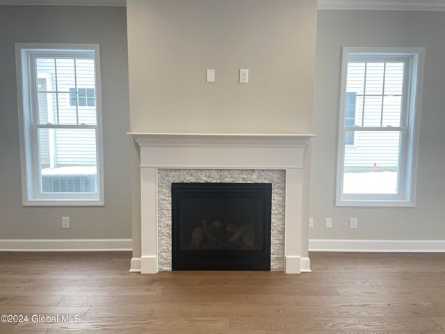 2 Priddle Lane, Colonie, NY 12110