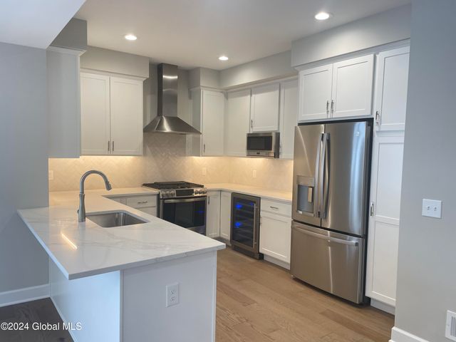 2 Priddle Lane, Colonie, NY 12110