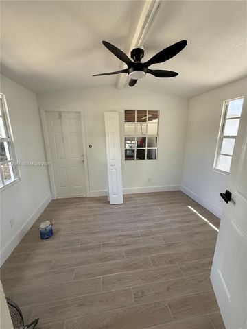 5264 NE 15th Avenue, Pompano Beach, FL 33064