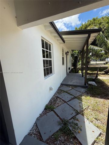 5264 NE 15th Avenue, Pompano Beach, FL 33064