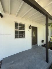 5264 NE 15th Avenue, Pompano Beach, FL 33064