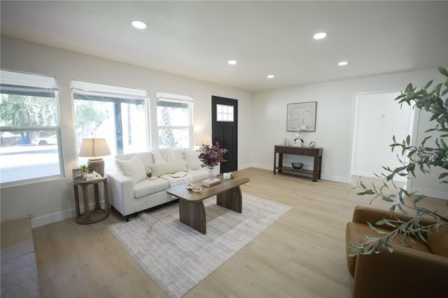 1510 E Eureka, San Bernardino, CA 92404
