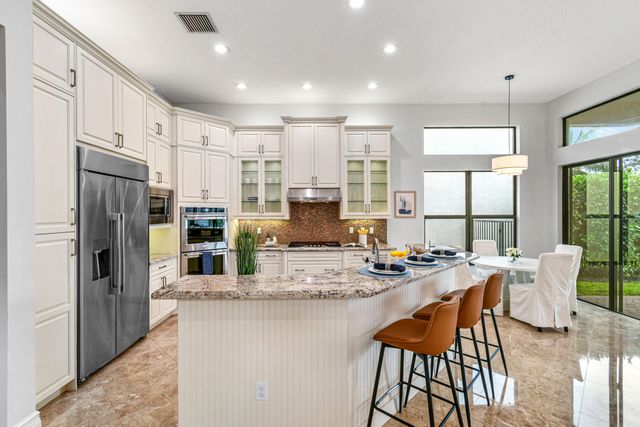 9512 Eden Roc Court, Delray Beach, FL 33446