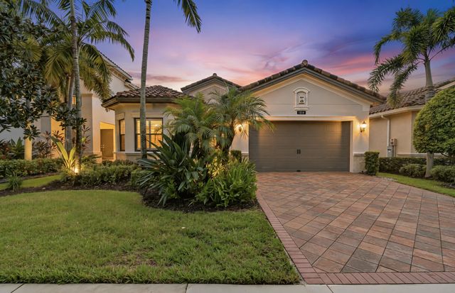 9512 Eden Roc Court, Delray Beach, FL 33446