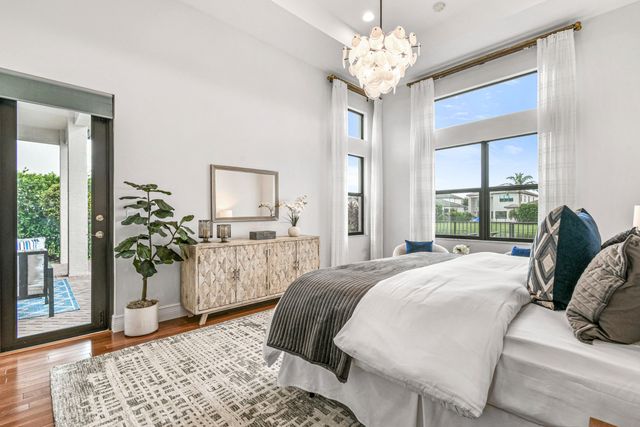 9512 Eden Roc Court, Delray Beach, FL 33446