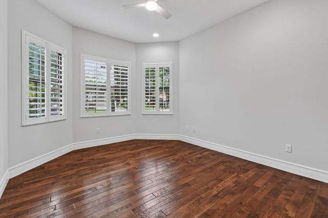 9512 Eden Roc Court, Delray Beach, FL 33446
