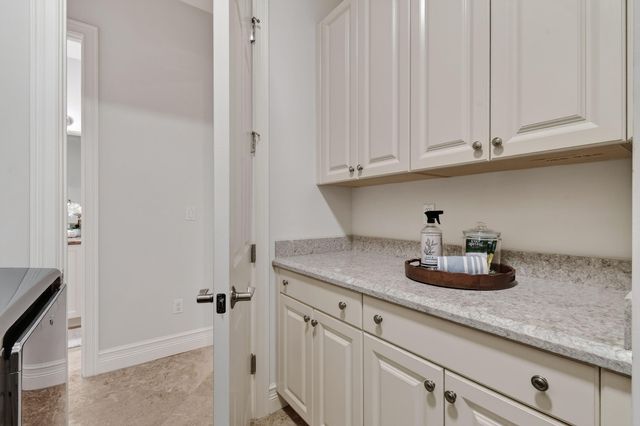 9512 Eden Roc Court, Delray Beach, FL 33446