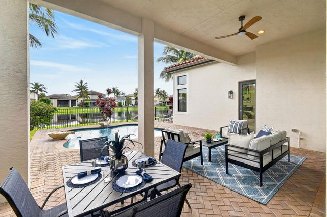 9512 Eden Roc Court, Delray Beach, FL 33446