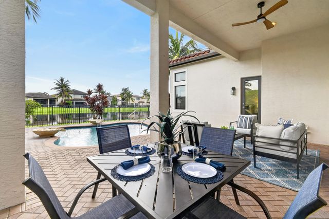 9512 Eden Roc Court, Delray Beach, FL 33446