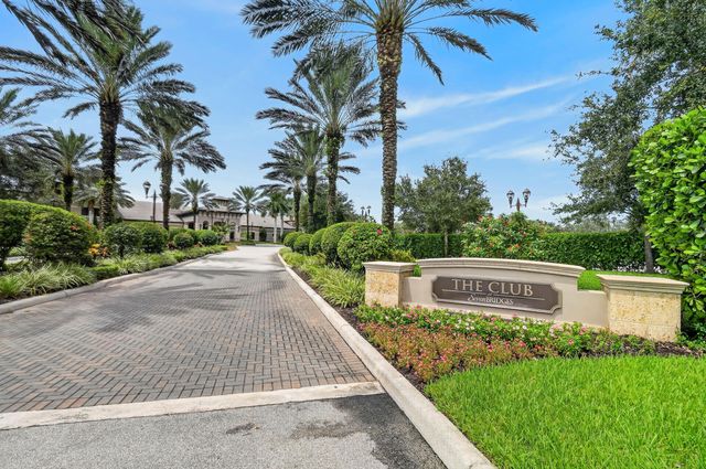 9512 Eden Roc Court, Delray Beach, FL 33446