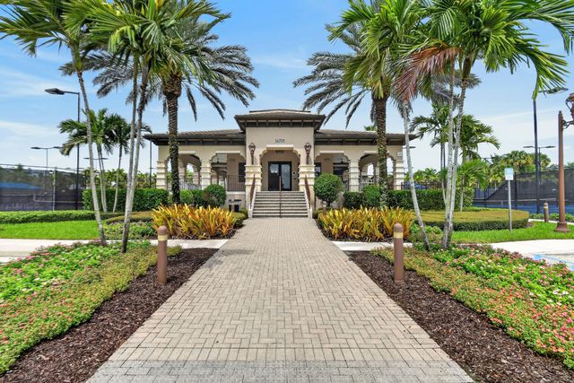 9512 Eden Roc Court, Delray Beach, FL 33446