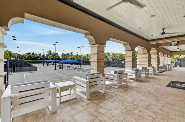 9512 Eden Roc Court, Delray Beach, FL 33446