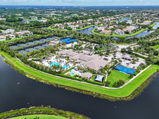 9512 Eden Roc Court, Delray Beach, FL 33446