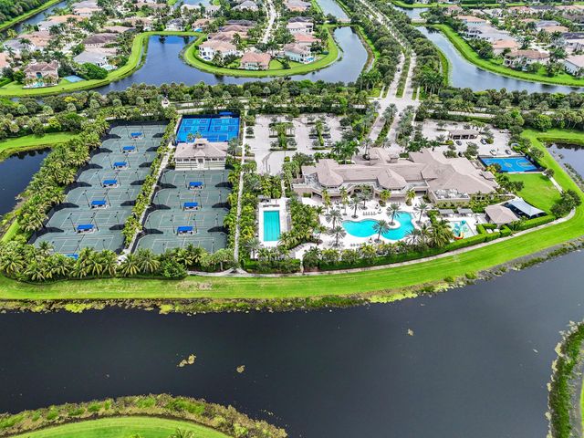 9512 Eden Roc Court, Delray Beach, FL 33446