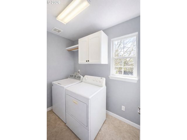 4923 N NEWARK St, Portland, OR 97203