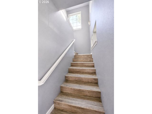 4923 N NEWARK St, Portland, OR 97203