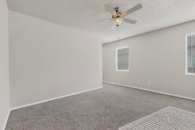 10654 Valedon Lane SW, Albuquerque, NM 87121