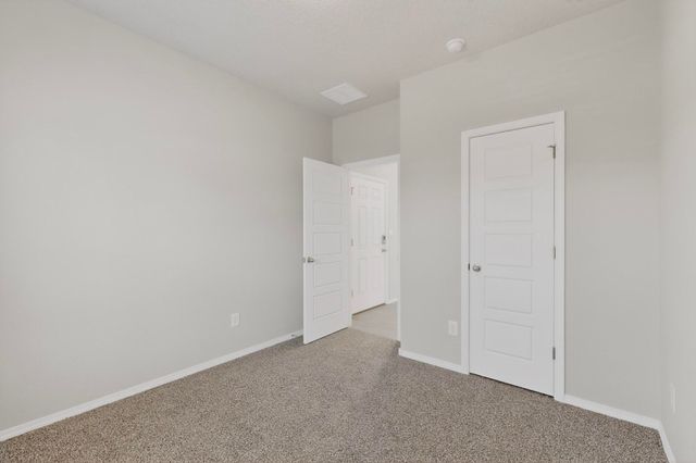 10654 Valedon Lane SW, Albuquerque, NM 87121