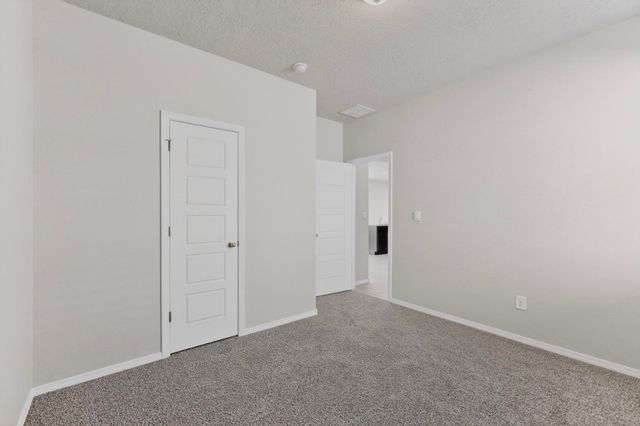 10654 Valedon Lane SW, Albuquerque, NM 87121