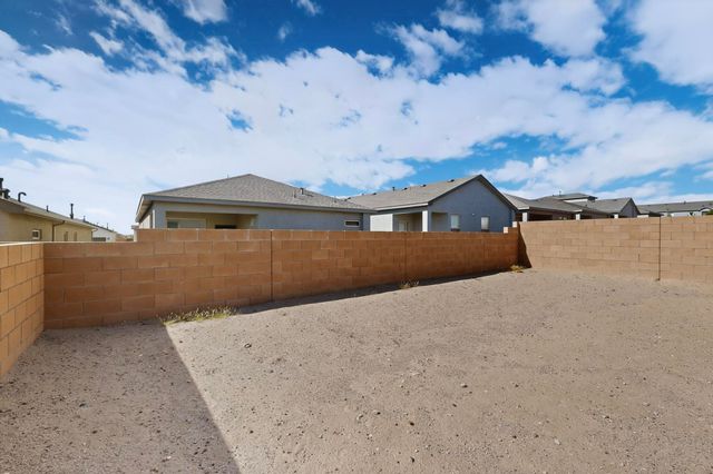 10654 Valedon Lane SW, Albuquerque, NM 87121
