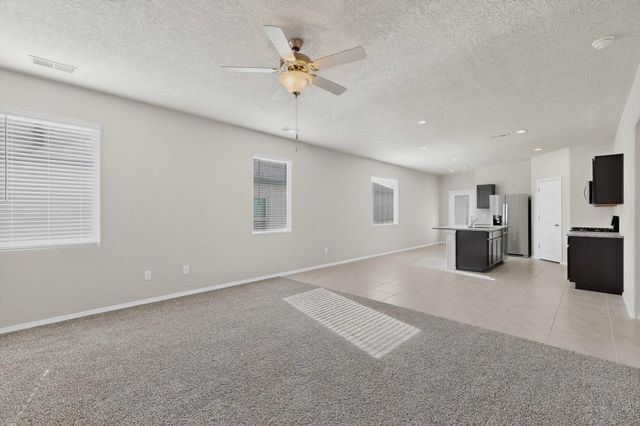 10654 Valedon Lane SW, Albuquerque, NM 87121