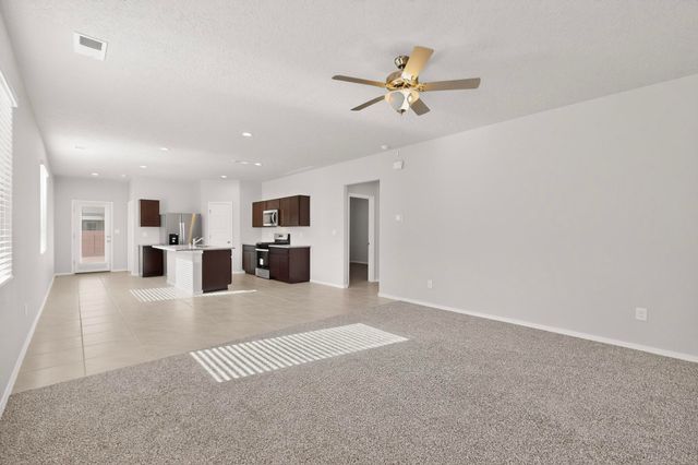 10654 Valedon Lane SW, Albuquerque, NM 87121